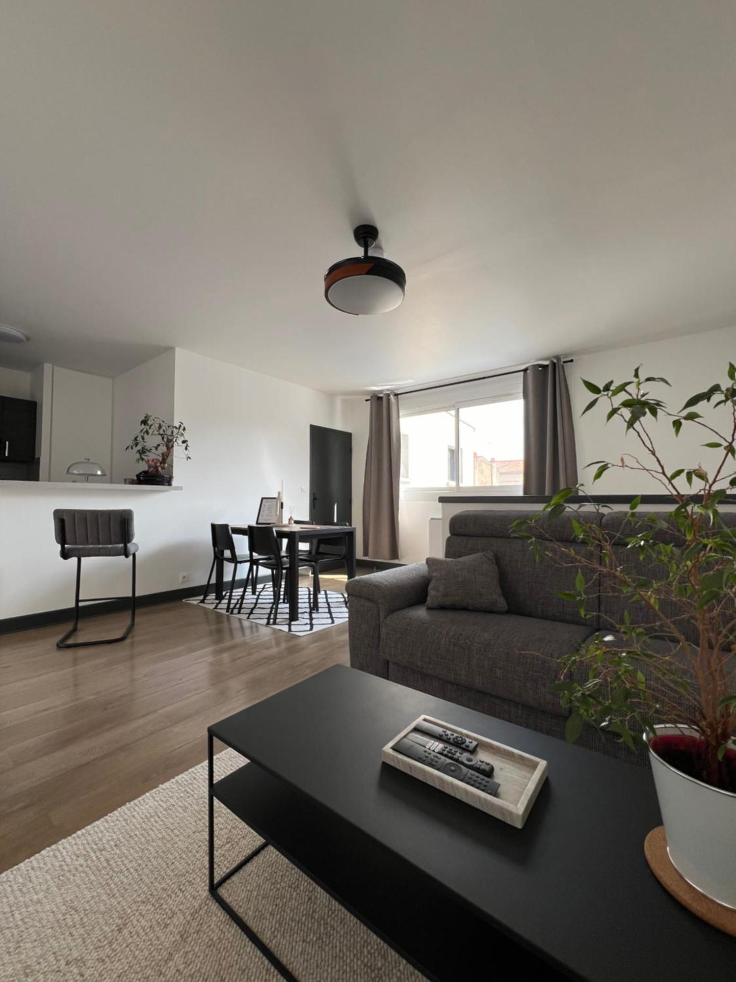 Hyper Centre A 80M Du Vieux Marche, T2 Calme Vue Sur Les Toits Rue Du Minage Apartment La Rochelle  Exterior photo